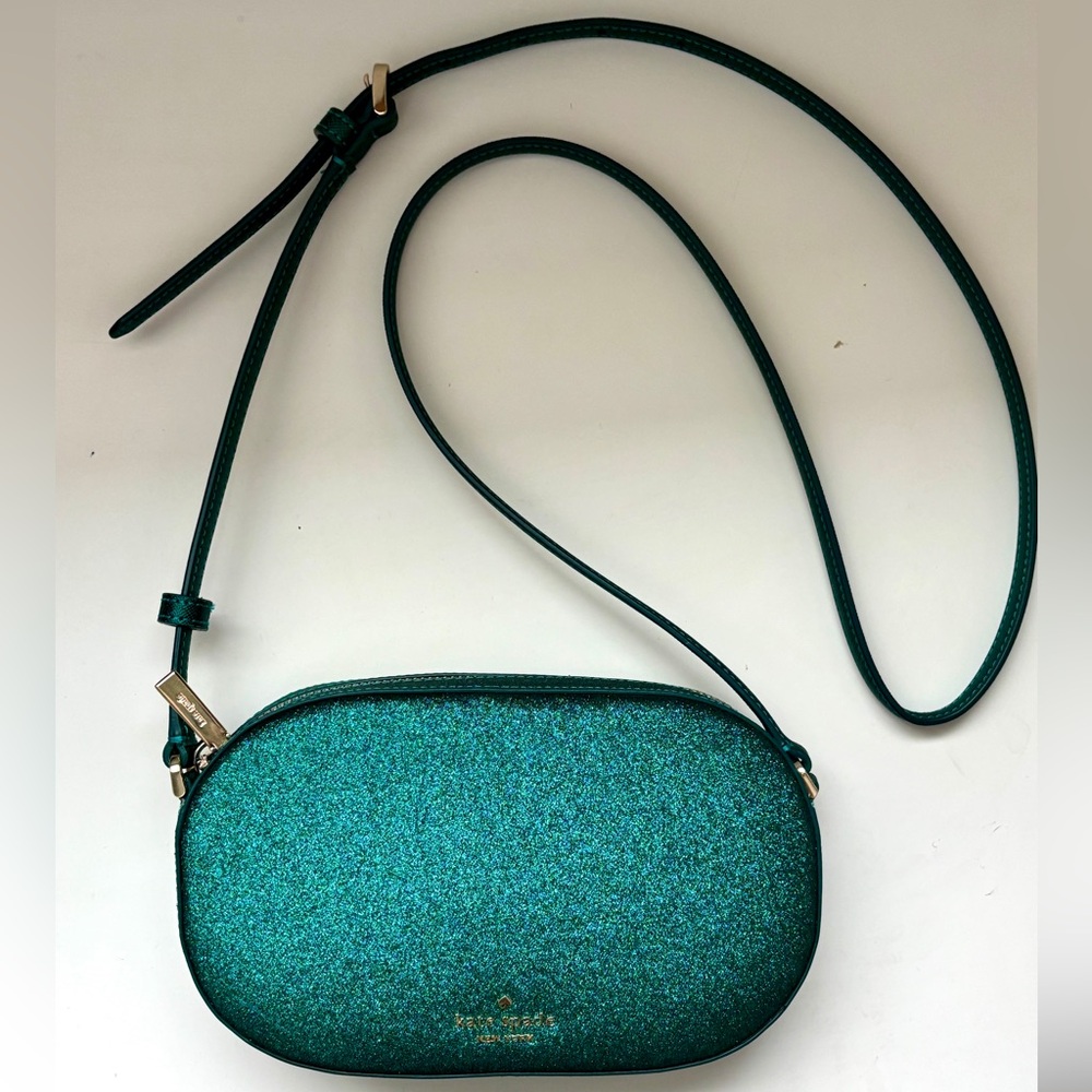 Kate Spade Glimmer Oval Camera Bag | New without tags